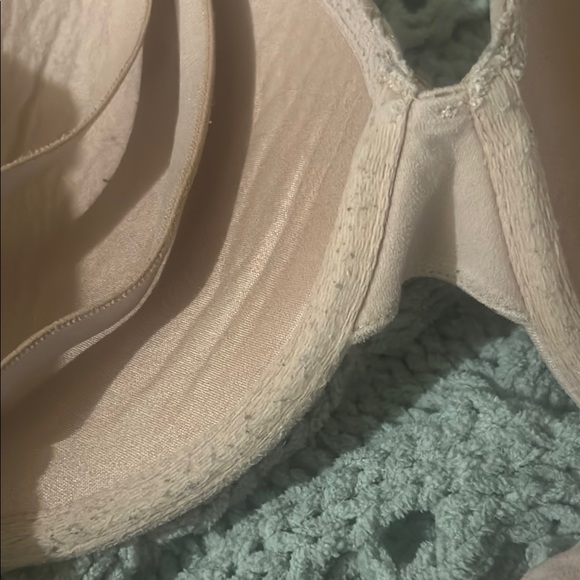 Seamless Nude Bra - Picture 4 of 4